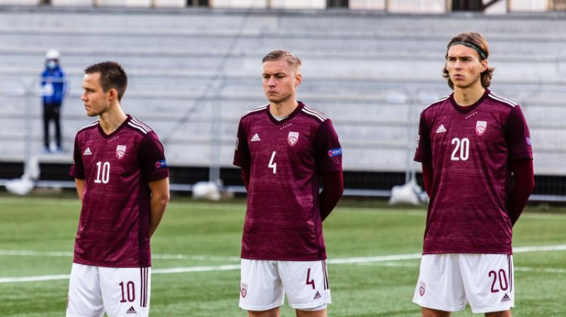 Jānis Ikaunieks, Kristers Tobers un Roberts Uldriķis Fēru salās. Foto: LFF