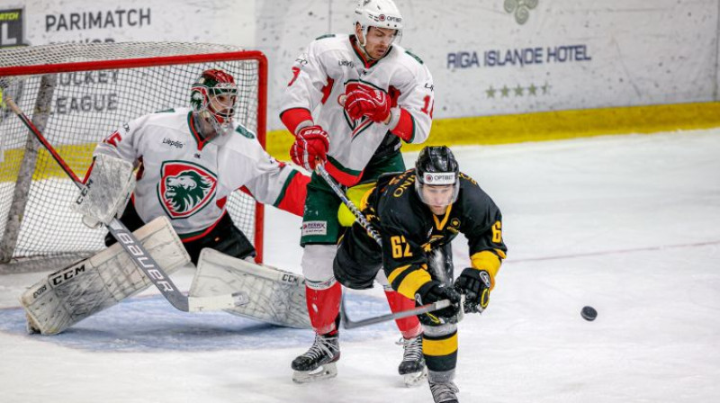 Aleksejs Širokovs pie "Liepājas" vārtiem. Foto: Agris Bricis/OHL