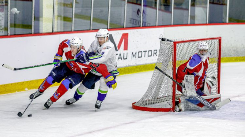 Roberts Kaļķis pret Gati Gricinski. Foto: Agris Bricis/OHL