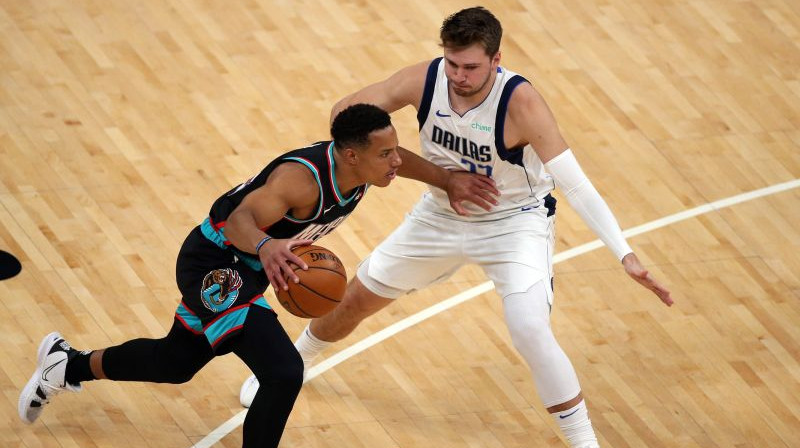 Desmonds Beins un Luka Dončičs. Foto: USA Sports Today