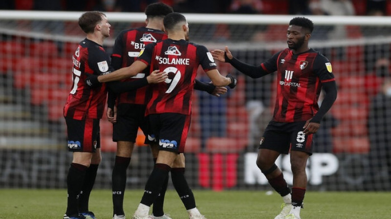 ''Bournemouth'' futbolisti pēc gūtajiem vārtiem. Foto: AP/Scanpix