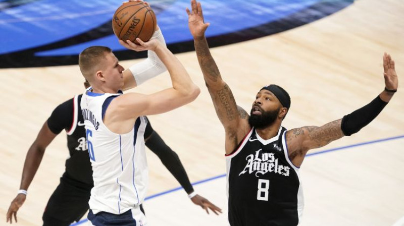 Kristaps Porziņģis spēlē pret "Clippers". Foto: AP/Scanpix