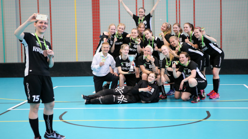 Kocēnu komanda "Rubene-1". Foto: Ritvars Raits, floorball.lv