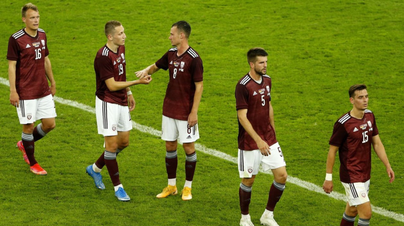 Latvijas izlases futbolisti. Foto: EPA/Scanpix