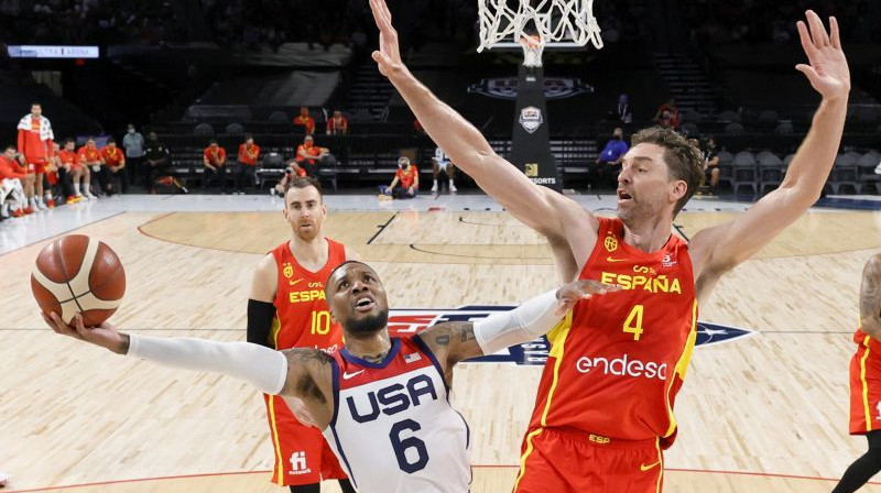 Deimiens Lilards un Pau Gazols. Foto: AFP/Scanpix
