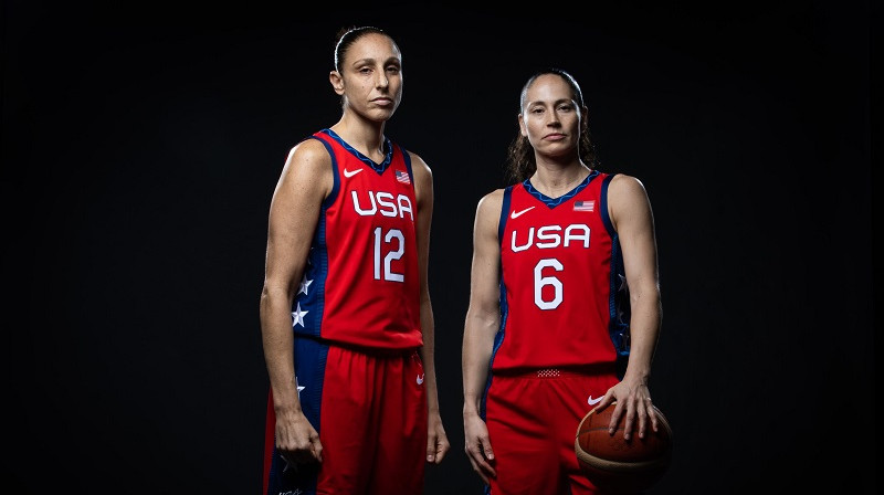 Daiana Taurasi un Sjū Bērda. Foto: FIBA