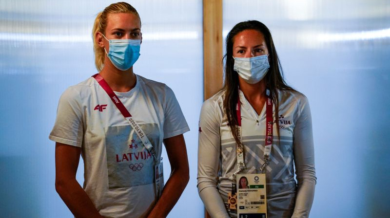 Tīna Graudiņa un Anastasija Kravčenoka. Foto: F64