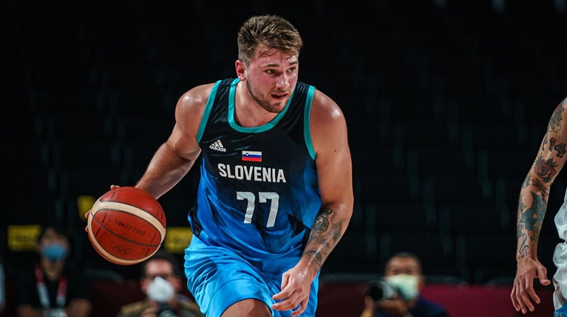 Luka Dončičs: 48 punkti olimpiskajā debijā. Foto: FIBA
