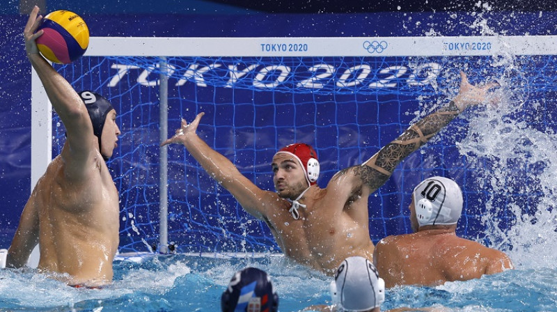 Nikola Jaksičs uzbrukuma noslēgumā. Foto: EPA/Scanpix