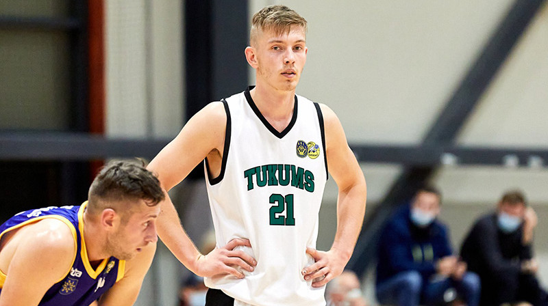 "Tukuma" uzbrucējs Oskars Kūma. Foto: basket.lv