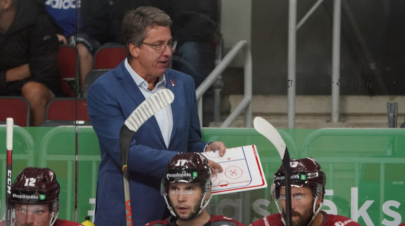 Harijs Vītoliņš pie Latvijas izlases grožiem. Foto: LHF