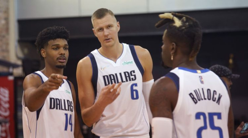 Ferons Hants, Kristaps Porziņģis un Redžijs Buloks. Foto: AP/Scanpix