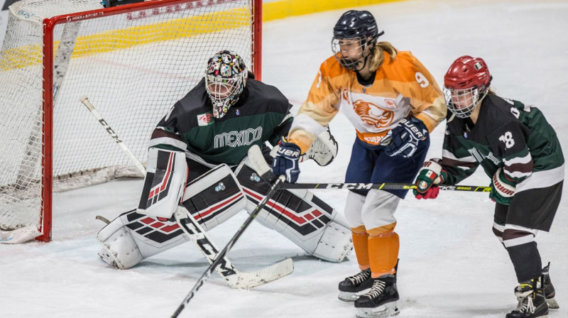 Eksotisks duelis hokejā: Nīderlande pret Meksiku. Foto: iihf.com