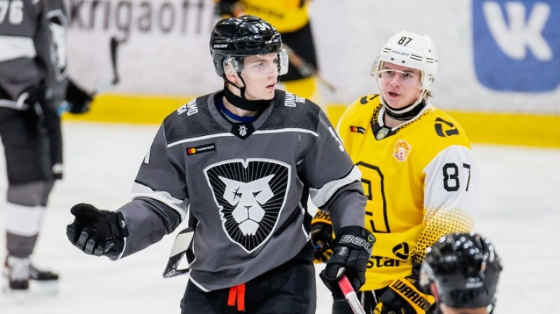 HK "Rīga" uzbrucējs Deniss Vilmans (Nr. 34) pret Čerepovecas "Almaz". Foto: hkr.lv