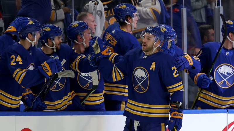 Zemgus Girgensons pēc gūtajiem vārtiem. Foto: USA Sports Today/Scanpix