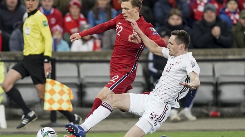 Raivis Jurkovskis pret Markusu Pēdešenu. Foto: EPA/Scanpix