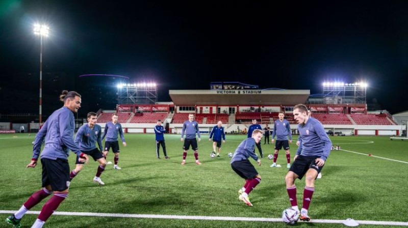 Futbola izlase treniņā Gibraltārā. Foto: LFF