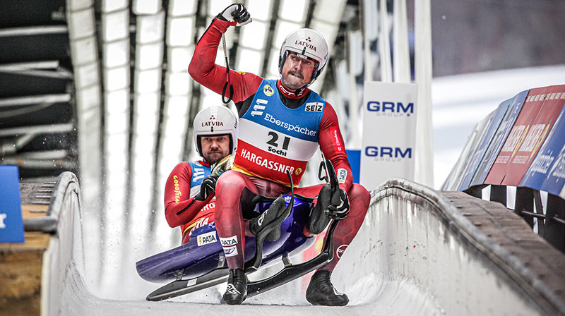 Brāļiem Šiciem sezonas pirmā uzvara PK posmā. Foto: Mareks Galinovskis|FIL