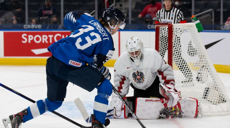Somijas U20 izlases uzbrucējs Breds Lamberts uzbrukumā Austrijas vārtiem. Foto: Codie McLachlan/AFP/Scanpix