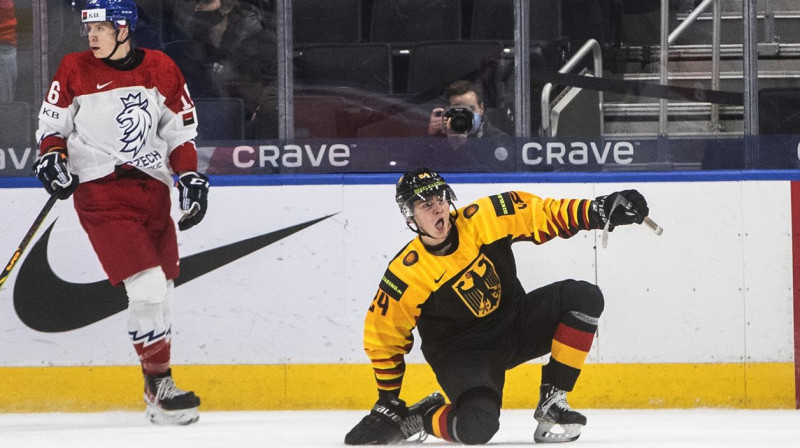 Vācijas U20 izlases uzbrucējs Aleksandrs Blanks svin vārtu guvumu. Foto: Jason Franson/AP/Scanpix