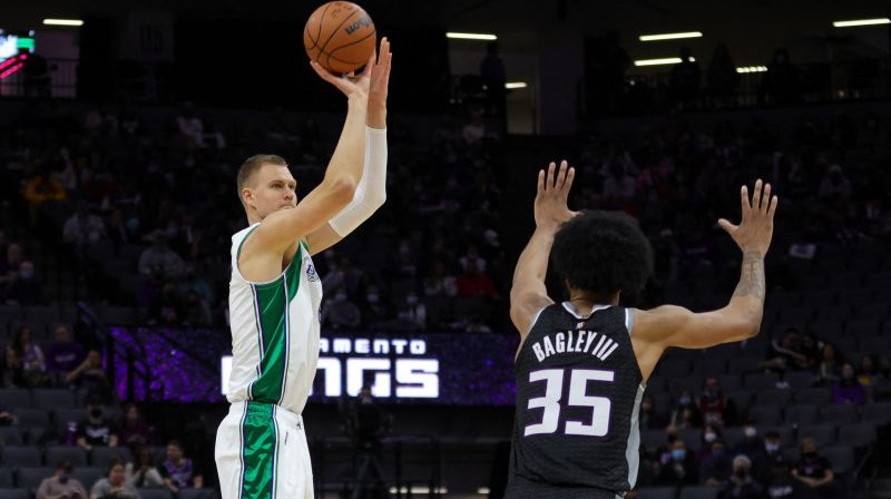 Kristaps Porziņģis un Mārvins Beglijs. Foto: USA Sports Today/Scanpix