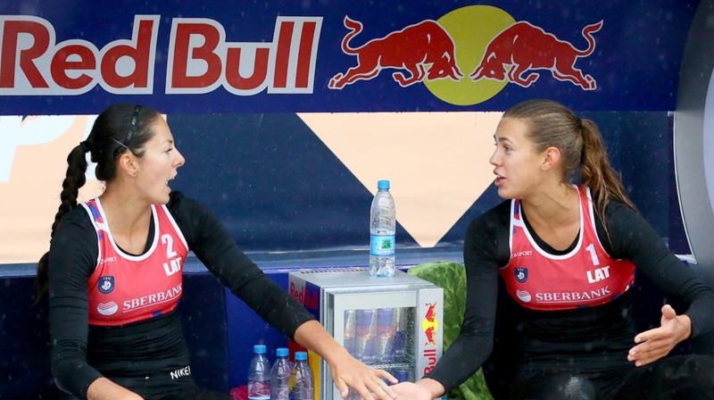 Anastasija Kravčenoka un Tīna Graudiņa - 2019. gada EČ pusfināls pret spānietēm Lilianu Fernandesu un Elzu Bakeriso. Foto: CEV