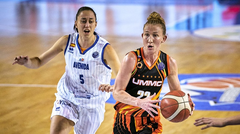 Kortnija Vanderslūta un Maite Kasorla 2022. gada 1. februārī Salamankā. Foto: EuroLeague Women
