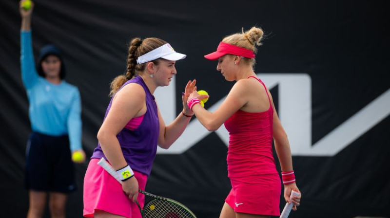 Aļona Ostapenko un Ludmila Kičenoka. Foto: Zumapress/Scanpix