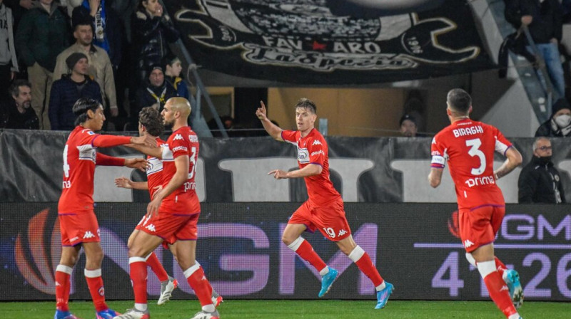 ''Fiorentina'' futbolisti. Foto: ZUMAPRESS/Scanpix