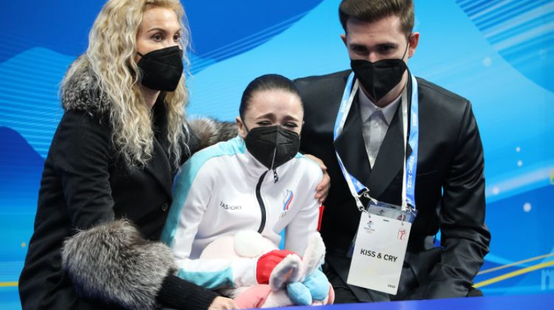 Kamila Valijeva savu rezultātu sagaidīja raudot. Foto: ZUMAPRESS.com/Scanpix