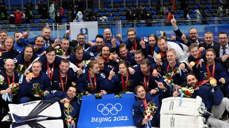 Somijas hokejisti līksmo. Foto: AFP/Scanpix