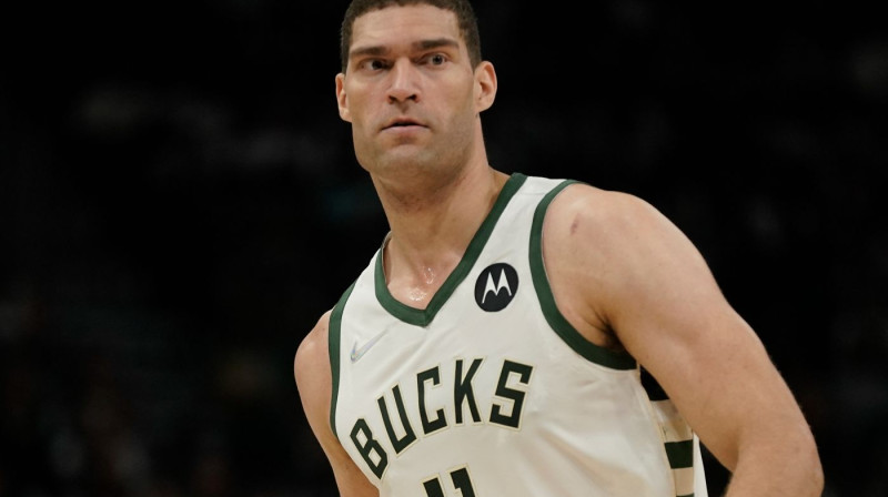 Milvoki ''Bucks'' centrs Bruks Lopess. Foto: AP/Scanpix