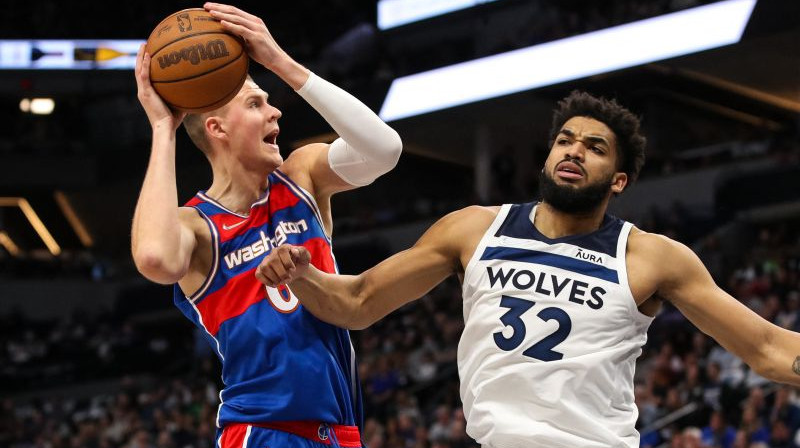 Kristaps Porziņģis un Kārls Entonijs Taunss. Foto: USA Sports Today/Scanpix