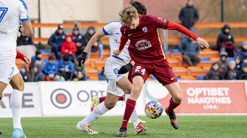 FS "Jelgava" pussargs Kevins Cēsnieks. Foto: LFF