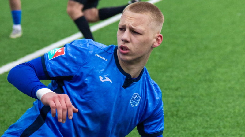 Haralds Silagailis guva gan vārtus, gan izpelnījās sarkano kartīti. Foto: SK Salaspils