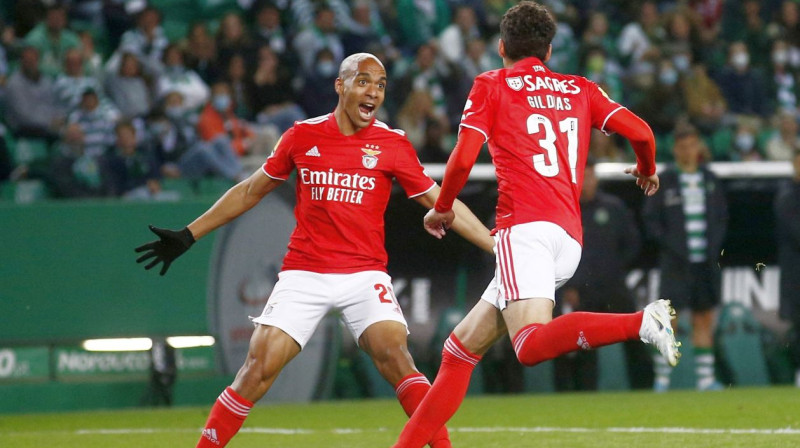 Lisabonas "Benfica" futbolisti svin vārtu guvumu. Foto: Pedro Nunes/Reuters/Scanpix