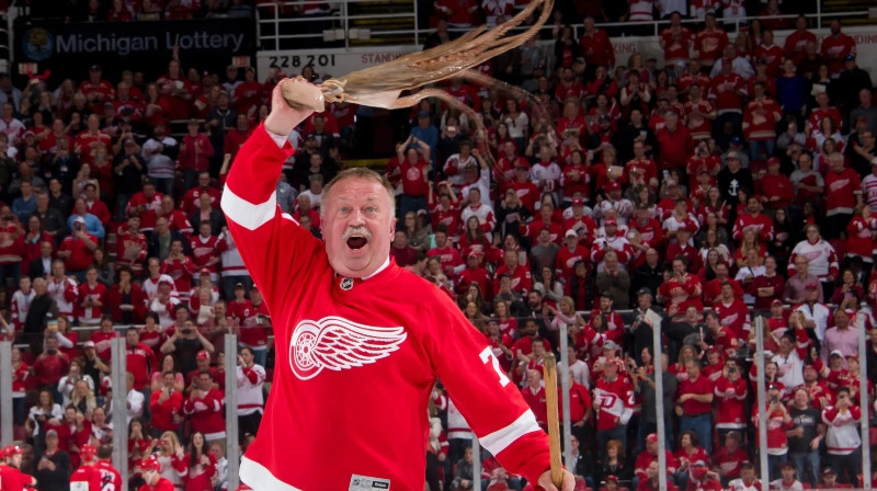 Els Sobotka ar astoņkāji. Foto: David Guralnick / detroitnews.com