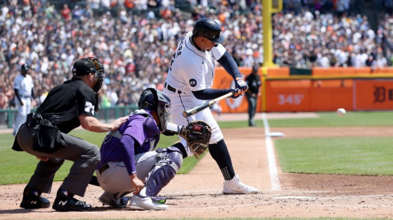 Migels Kabrera īsu brīdi pirms 3000. atsitiena, Foto: AFP/Scanpix