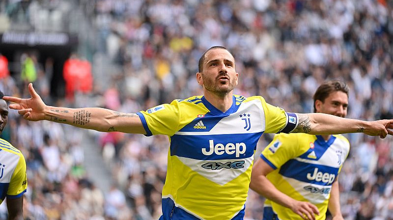 Divu vārtu autors Leonardo Bonuči. Foto: Zumapress/Scanpix