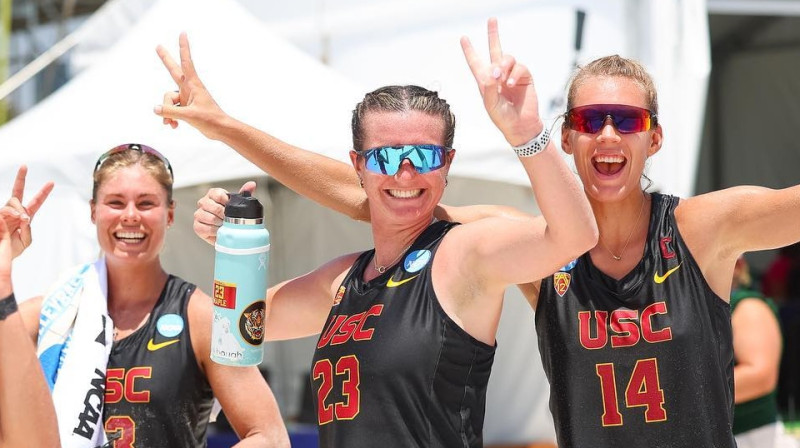 Heilija Hārvarda, Deleinija Meipla, Tīna Graudiņa. Foto: Jenny Chuang / USC Beach Volleyball
