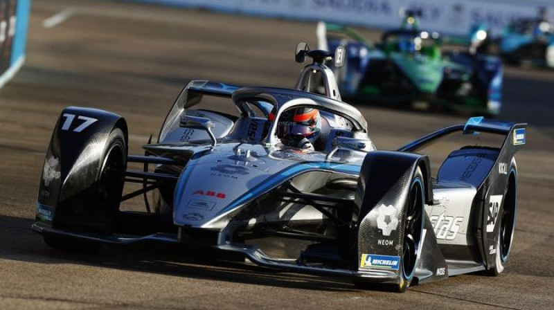 Niks de Vrīss "Formula E" sacīkstēs. Foto: fiaformulae.com