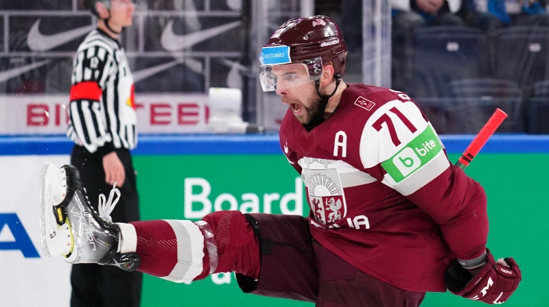 Roberts Bukarts. Foto: IIHF.com