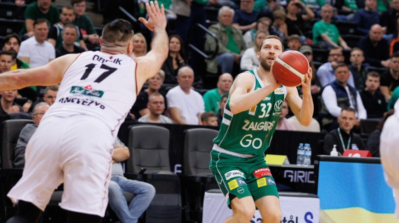 Jānis Strēlnieks pret Gediminu Oreliku. Foto: BNS