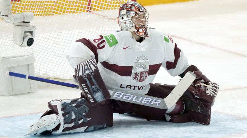 Elvis Merzļikins. Foto: Romāns Kokšarovs/F64