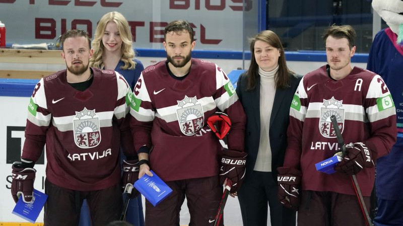 Rihards Bukarts, Jānis Jaks, Rūdolfs Balcers. Foto: Romāns Kokšarovs/F64