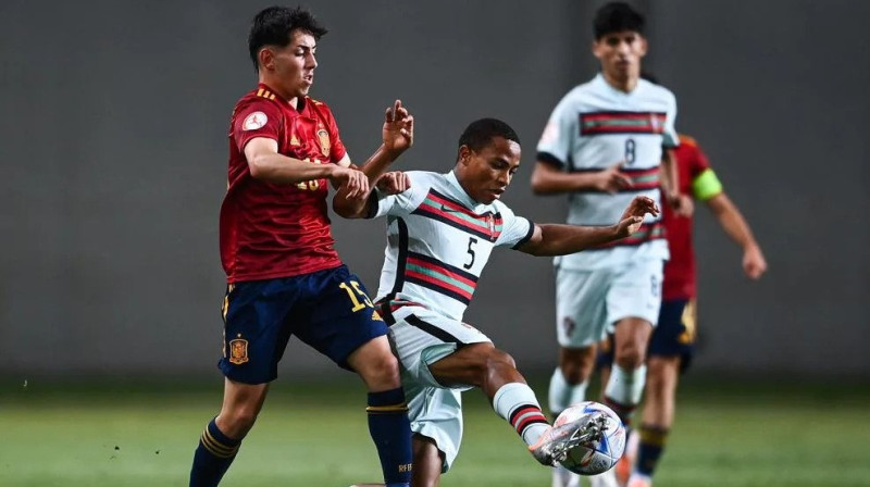 Spānija pret Portugāli "Euro U17" ceturtdaļfinālā. Foto: UEFA