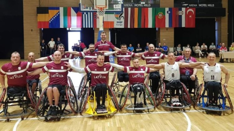 Latvijas ratiņbasketbola izlase. Foto: basket.lv