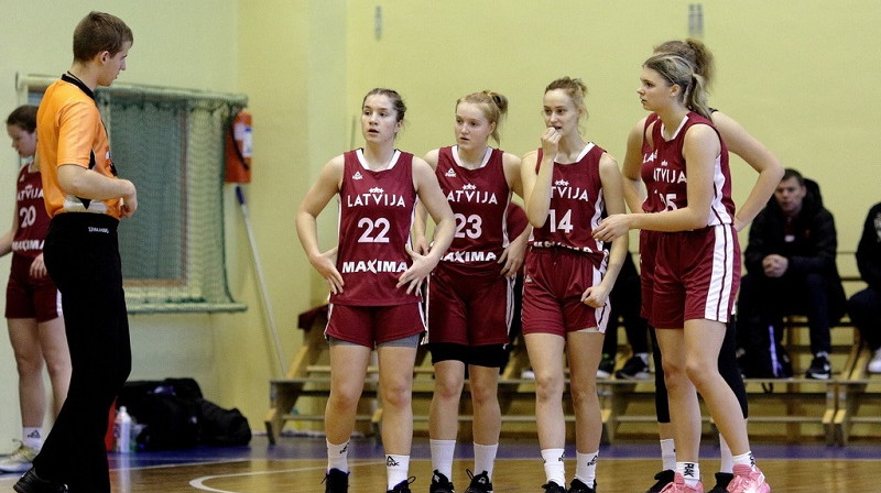 Madara Šmite, Estere Petrus, Megija Zeltiņa, Elza Palma. Foto: Siim Semiskar