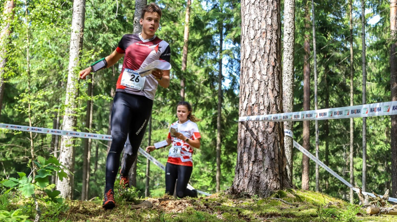 Gustavs Staņa pirms gada "Aronas" kausā. Foto: Latvijas Orientēšanās federācija.