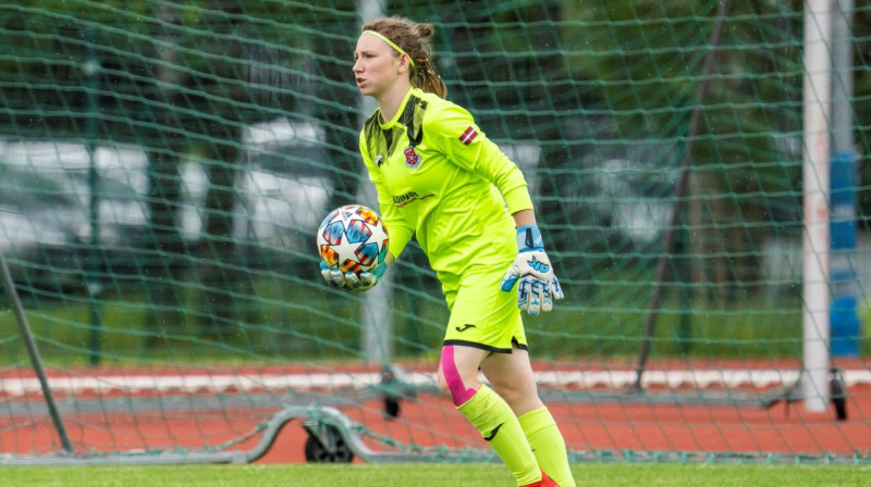 "Olaines" komandas vārtsardze Agnese Mandrika. Foto: LFF